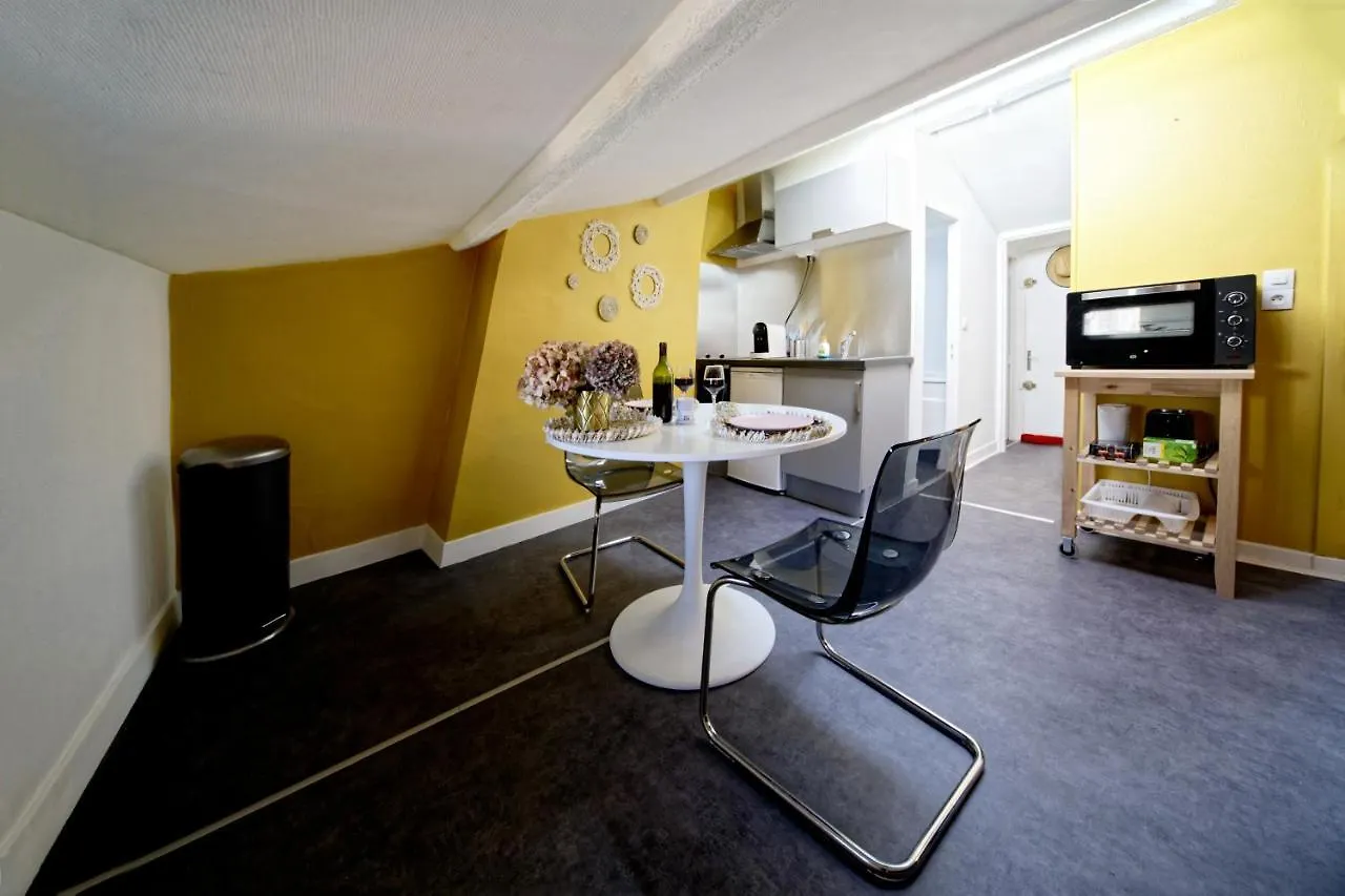 Appartement #Studio La Ruche#Mansardé/ Hyper-Centre/Face au Tram à Clermont-Ferrand